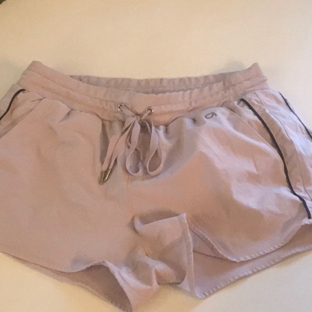 Gap active shorts size small with underwater liner